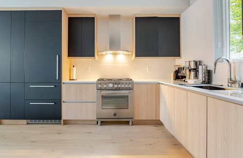 Miller Park House | Charming 3-bedroom townhome with WiFi and AC in marvelous Seattle