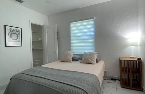 Coral Terrace House | Charming 3-bedroom house in wonderful Coral Gables with WiFi, AC