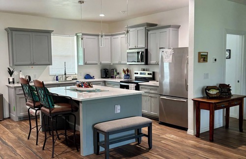 Wills Point House | Charming 3-bedroom 2-Bath house on 3 Acres lot near Lake Tawakoni that sleeps 8