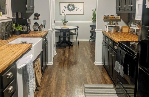 Antioch House | Charming 3-br House in Nashville. 15m downtown,10m Airport,5m zoo. HotTub n Pool