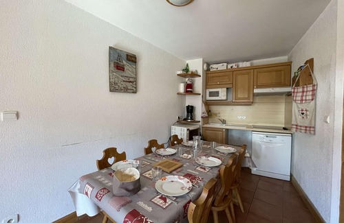Praz-sur-Arly Apartment | Charming 3-Room Apt in Praz-sur-Arly - Pool, Parking, Near Village & Ski Slopes