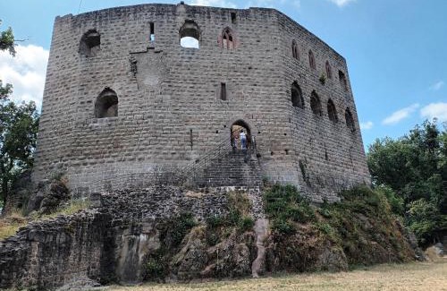 Barr Apartment | Charming 3-star furnished tourist accommodation in Barr