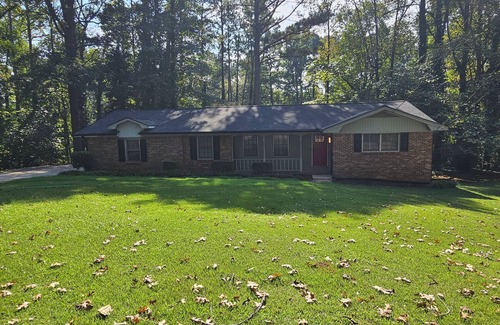 Lithonia House | Charming 3BD/2BA Home in Tranquil Neighborhood 20 mins from Airport and Downtown