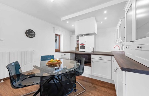 Zurkovo Villa | Charming 3BR Villa for 6 with Pool near the Beach