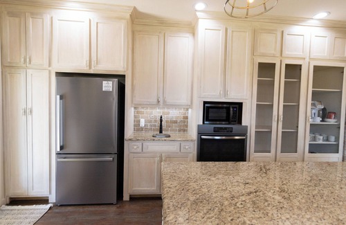 Log Cabin House | Charming 4 bedroom Country Cottage on the Lake