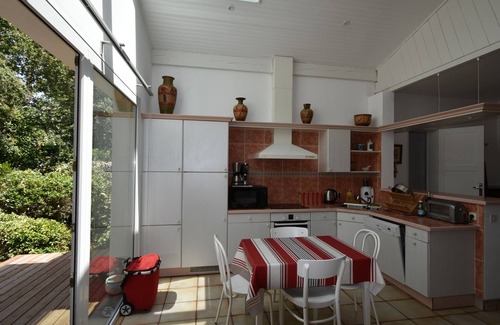 Pyla-sur-Mer Villa | Charming 4-Bedroom Beach House with Garden, 150m from the Shore