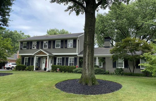 Northfield House | Charming 4-bedroom house with WiFi and AC in Louisville.