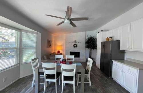 Casa Rica House | Charming 4-bedroom house in marvelous Scottsdale with AC, WiFi, swimming pool.