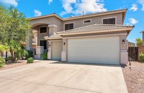 Avondale House | Charming 4-bedroom house in Avondale with AC, WiFi