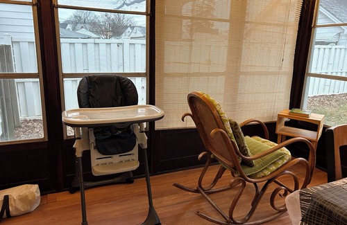 Brooklyn House | Charming 4-bedroom house in delightful Brooklyn with WiFi, AC