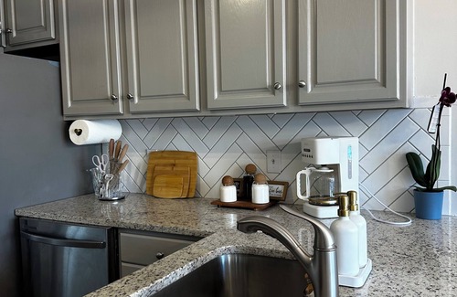 Clayton House | Charming 4-bedroom house with pool. WiFi and AC in Clayton