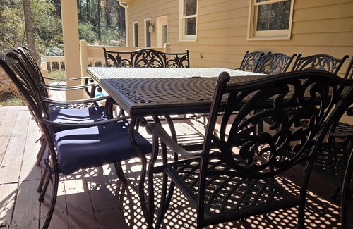 Fayetteville House | Charming 4-bedroom house, 4-king beds, Extended + Corporate Stays, Near Airport