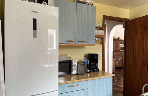 La Gueriniere House | Charming 5-Bedroom House with Garden near Beach and Shops