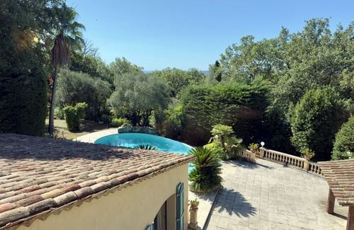 Chateauneuf-Grasse Villa | Charming 5-Bedroom Villa with Sea View, Garden & Pool – Côte d’Azur Escape