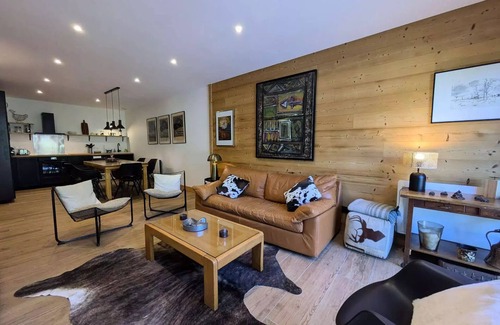 Areches Apartment | Charming 6-person apartment with sunny terrace at the foot of the slopes