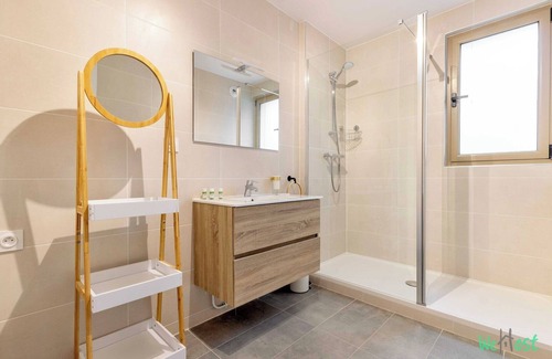 Le Tremblay Apartment | Charming Apt with Balcony- 6P- Proche Disney/Paris