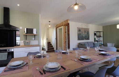 Le Mele-sur-Sarthe Cottage | Charming all-inclusive house for families, near leisure