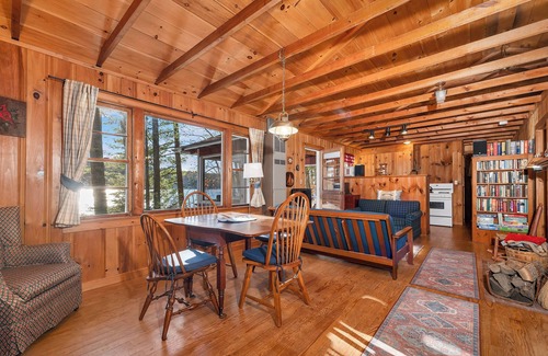 Moultonborough House | Charming and Cozy Historical 3 Bedroom Dog Friendly Winnipesaukee Cottage