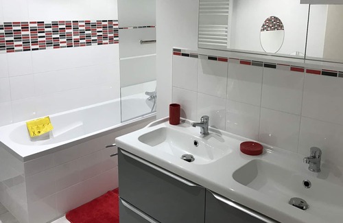 Deneze-sous-Doue House | Charming and quiet cottage 4-6 people