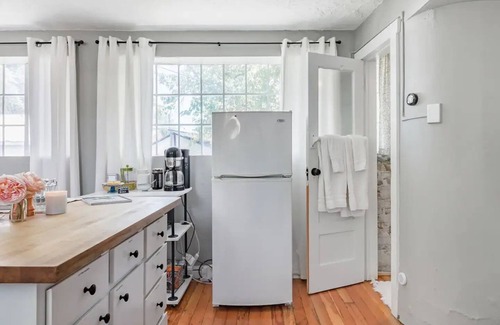 Liberty Wells House | Charming and Serene 1919 Escapenn