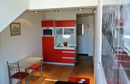 Letna Apartment | Charming and uniquely spaced Duplex apartment - easy walking to all main places