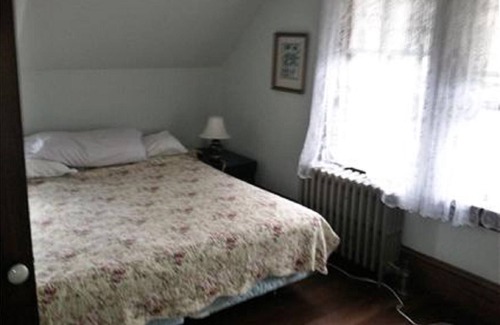 Harwich Center House | Charming antique Cape house