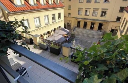 Mala Strana Apartment | Charming apartment at Charles Bridge, Lesser Town, historical heart of Prague