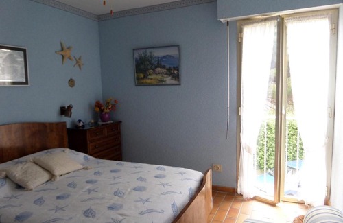 Le Brusc Apartment | Charming Apartment With Terrace By The Beach