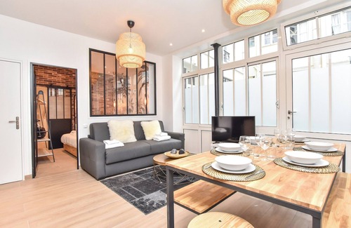 Quartier de Rochechouart Apartment | Charming Apartment - 3br/8p - South Pigalle