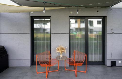 Podgorze Apartment | Charming Apartment in a green area- free parking