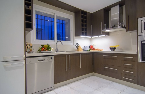 Nikki Beach Apartment | Charming apartment in White Pearl Beach w/generous terrace