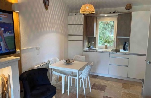 Les Restanques Apartment | Charming apartment sea view-2 CH- residence with swimming pool- les parcs de Grimaud