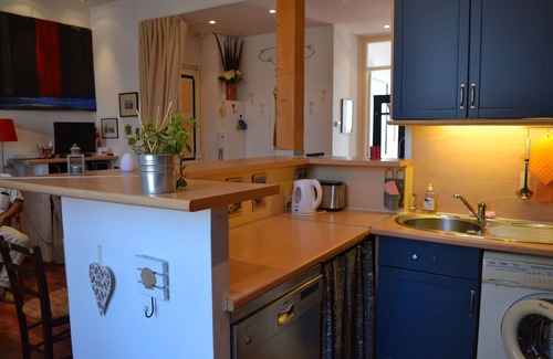 Riou - Petit Juas - Av de Grasse Apartment | Charming apartment with sea views in Cannes, high lift floor, centrally located