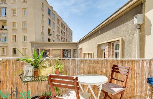 Hotel-de-Ville Apartment | Charming apartment with Cosy Balcony Old Port