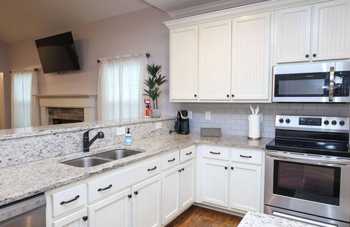 Auburn - Opelika House | Charming Auburn Retreat - Near RTJ Golf Trail, Auburn University, & Downtown!