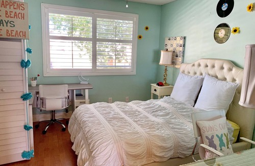 Davie Bed & Breakfast | Charming B&B in Soothing community near beaches