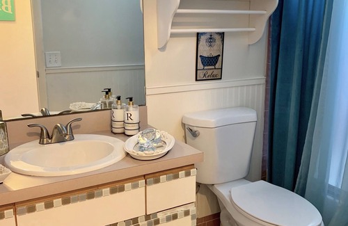 Davie Bed & Breakfast | Charming B&B in Soothing community near beaches