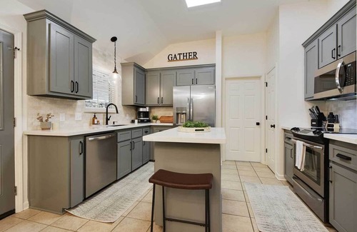 Highlands - Perkins House | Charming Baton Rouge Retreat ~ 3 Mi to LSU!