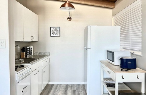 Pierpont Bay Apartment | Charming Beach Loft 38 steps to Pierpont Beach, Ventura -Pet Friendly!