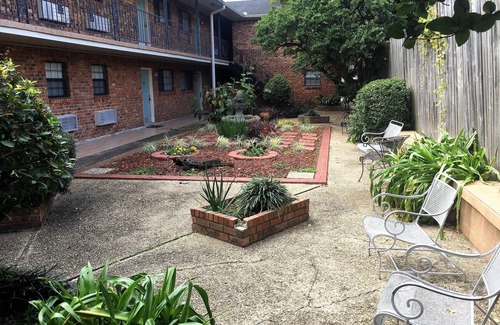 Beauregard Town Historic District Apartment | Charming Beauregard Town Apartment 1 block to River Center/Minutes to LSU