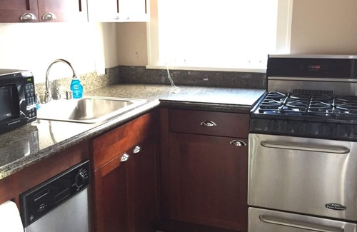Belltown Condo | Charming Belltown Corner Studio