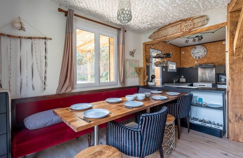 Biscarrosse House | Charming Biscarrosse Lake Home - 4BR, Pool, A/C, Near Beach & Cycling, Sleeps 8