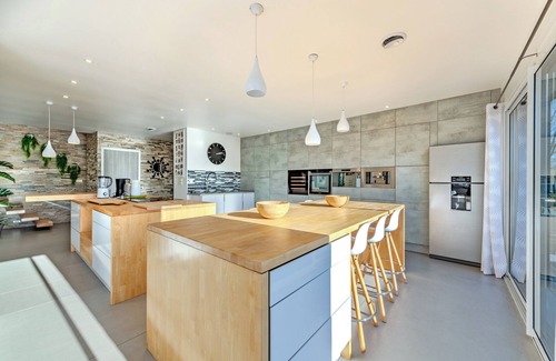 Kerlouet Villa | Charming Brittany Villa - Spa, Jacuzzi, Fitness Room, 5 Min. from the Sea