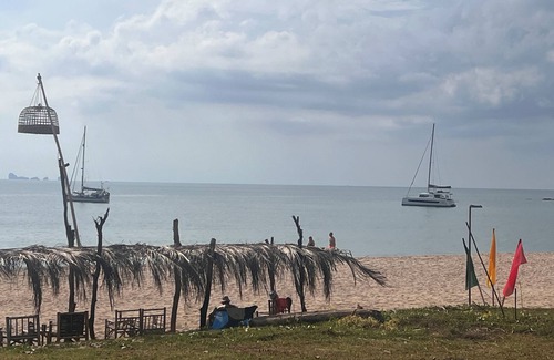 Ko Lanta House | Charming bungalow with WiFi and AC 500 meters from beautiful Phra Ae Beach