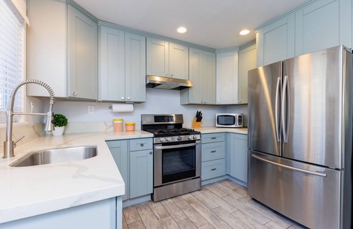 Carlsbad House | Charming Bungalow - Walk to Beach - Pet Friendly
