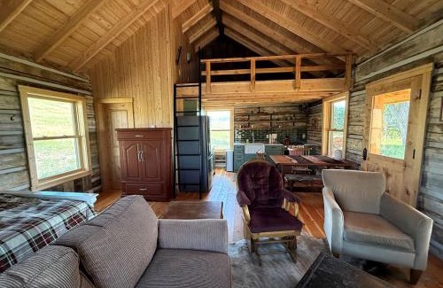 Ennis House | Charming Cabin with Pond and Mountain Views near Downtown Ennis, Montana