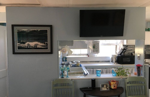 East Sandwich Cottage | Charming Cape Cod Private Beach Cottage at the Bay!