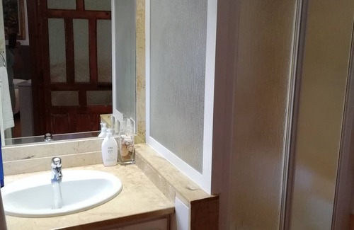 La Zubia House | Charming Casita, Jacuzzi, Pool and Garden