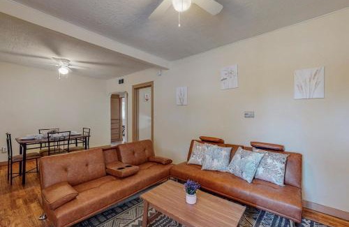 Albuquerque House | Charming Casita with 3br with Parking & Wifi!