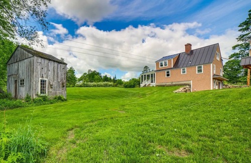 Cavendish Cottage | Charming Cavendish Cottage: All-Season Retreat for fun and relaxation!n